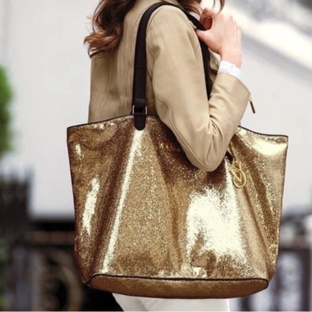2/$40 - Victoria’s Secret Tote - Picture 2 of 10